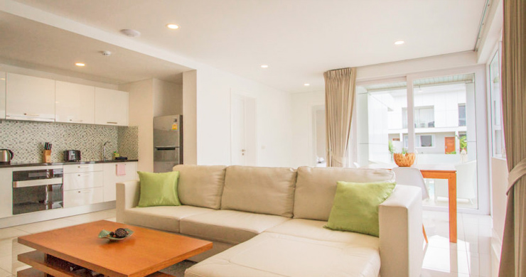Large Luxury 1-Bedroom Freehold Condo in Choeng Mon