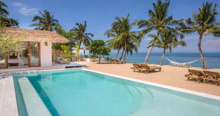 Sumptuous 3 Bed Beachfront Villa for Sale in Bangpor