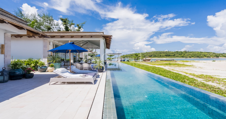 Super Luxury 4 Bed Beachfront Villa in Chaweng Beach