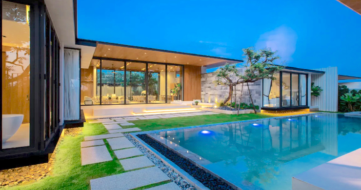 Chic Modern 3-4 Bedroom Luxury Pool Villas in Bangtao